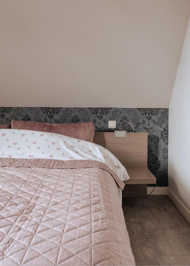 Amazing 2 Rooms Design Apartement Loft Ieper Bagian luar foto