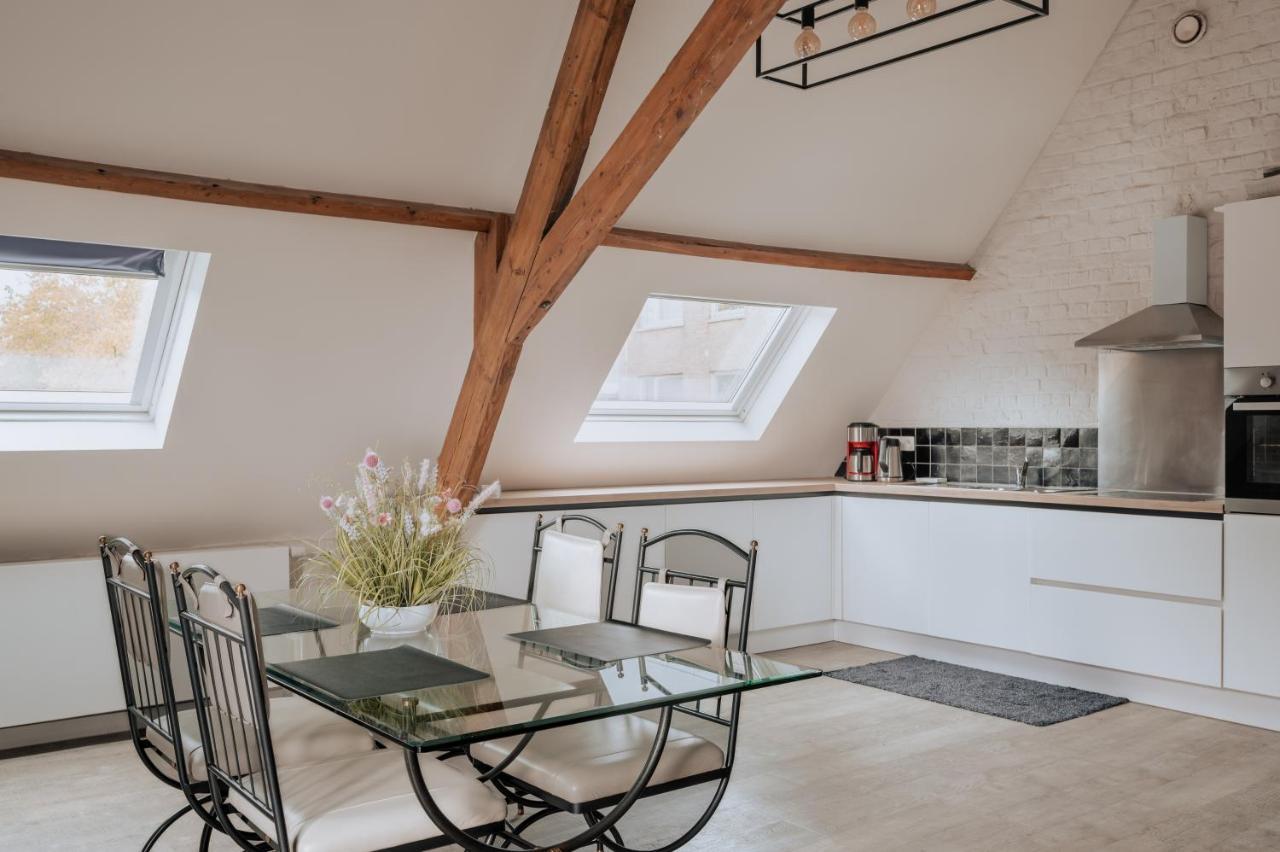Amazing 2 Rooms Design Apartement Loft Ieper Bagian luar foto